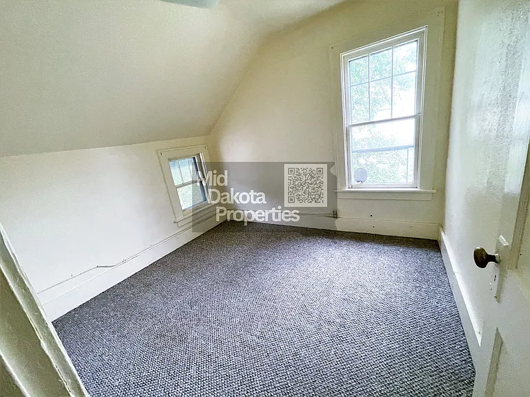 211 & 213 N Edmunds St — Photo 9