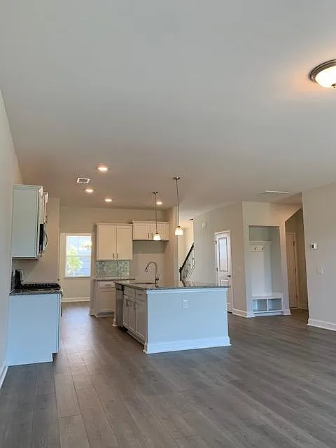 140 Calhoun Falls Dr. — Photo 4