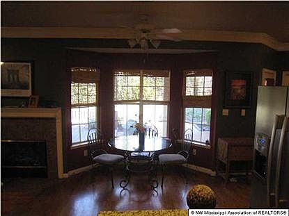 1st image of 9887 Victor Dr