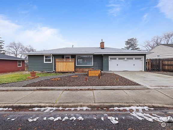 2nd image of 431 SE Scenic View Drive