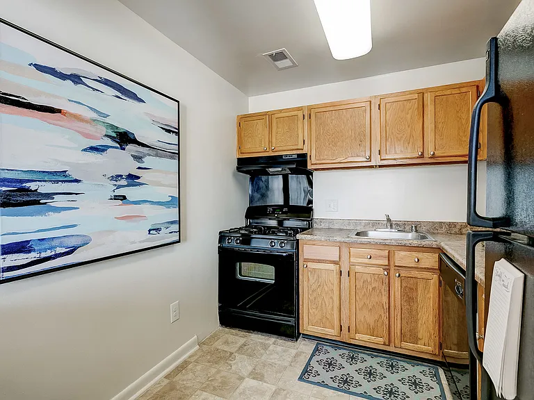 Doncaster Village Apartments — Photo 11