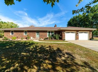 5 Shire Dr, Wellsville, MO 63384