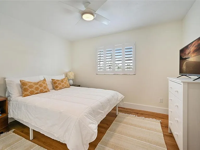 250 7th Ave S #301 — Photo 12