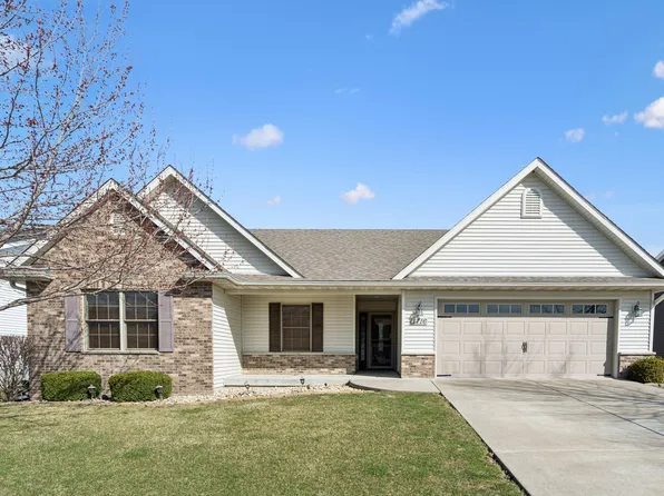 1716 Conor Ct, Clinton, IA 52732