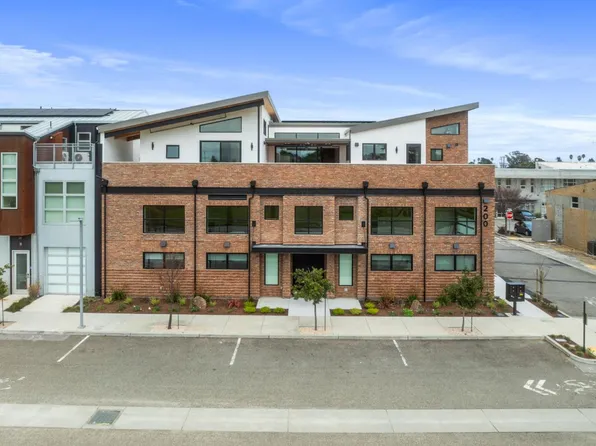 200 Panetta Ave #3, Santa Cruz, CA 95060