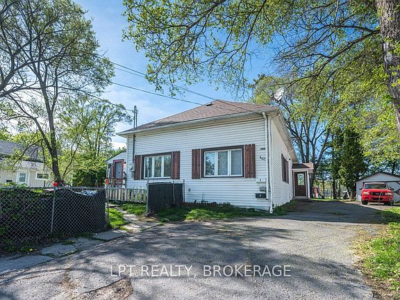 3rd image of 4069 Bath Rd