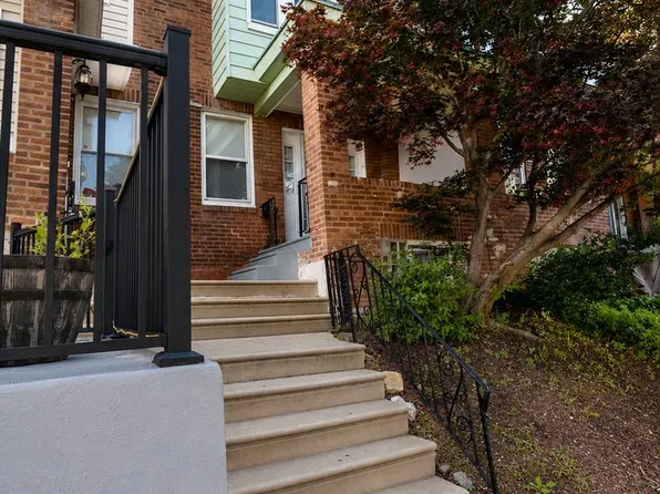 866 Anchor St, Philadelphia, PA 19124