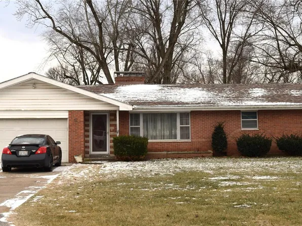 12 Fairlane Dr, Collinsville, IL 62234