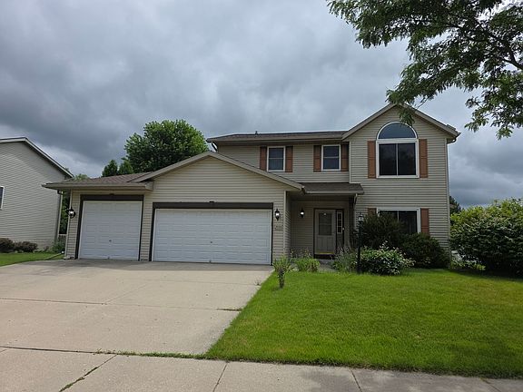 3rd image of 2535 Emslie Dr