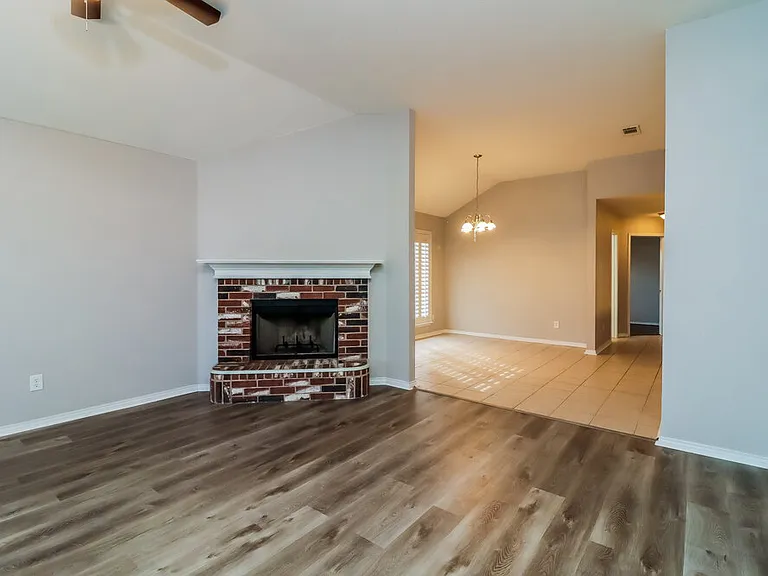 1201 Gray Dawn Dr — Photo 3