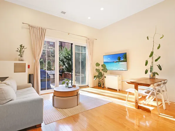 61 Grand Street image 2 of 23