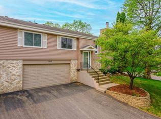 5363 Beachside Dr, Minnetonka, MN 55343