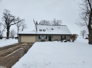 1010 Oakland Dr, Tama, IA 52339