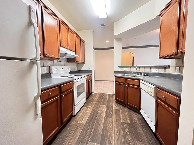 Wesley Kensington Apartments at Stonecrest — Photo 469