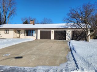 601 E Wilson St, Everly, IA 51338