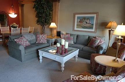 Living room and Dining Room
						:
						Living room has a balcony overlooking the city marina.