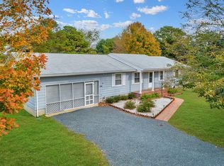 18237 Cashville Rd, Onancock, VA 23417