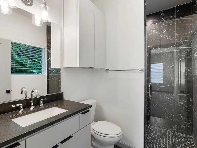 Quaker Condos - $300 Off Immediate Move-Ins! — Photo 78