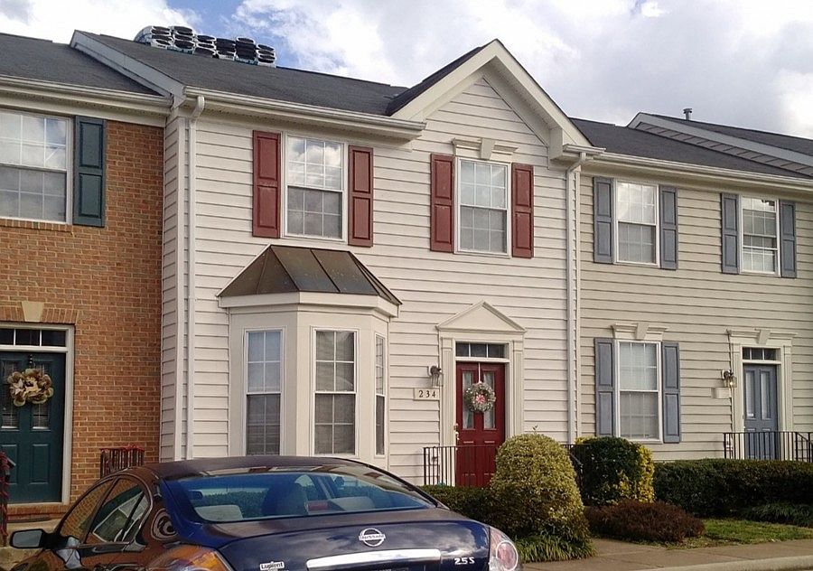 2nd image of 234 Kirby St