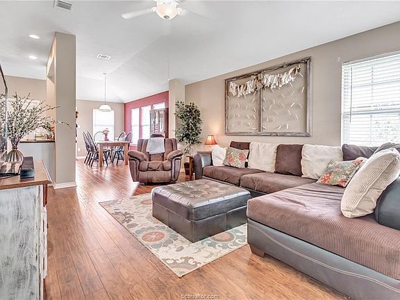 4th image of 1004 Windmeadows Dr