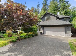 1617 Emerson Ct, North Vancouver, BC V7H 2Y6