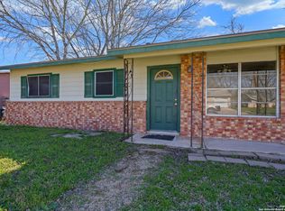 210 Ivy Ln, Universal City, TX 78148