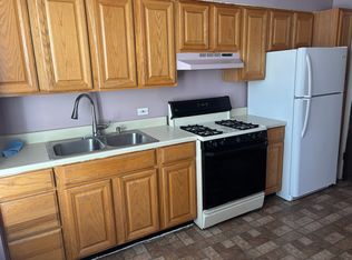 1062 W Polk St APT 3R, Chicago, IL 60607