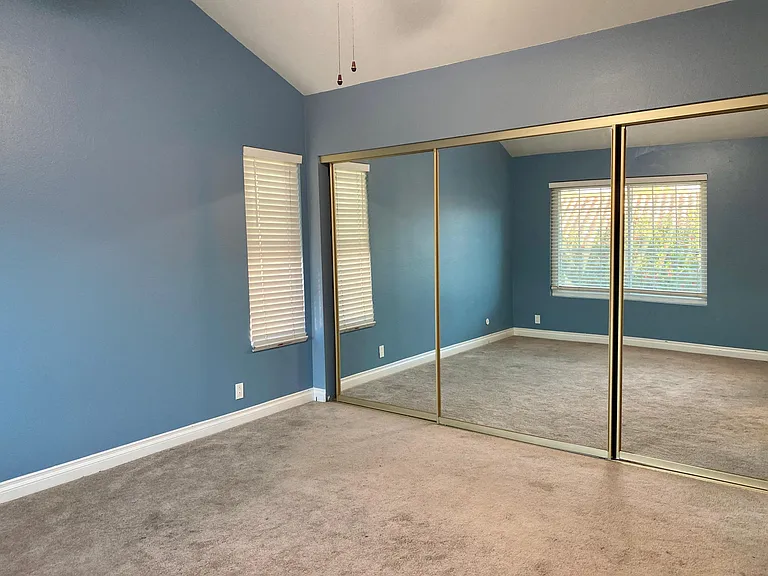 1651 S Juniper St #225 — Photo 12