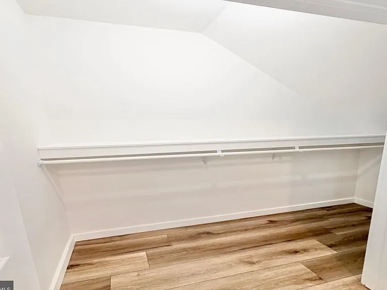3221 Latona St — Photo 11