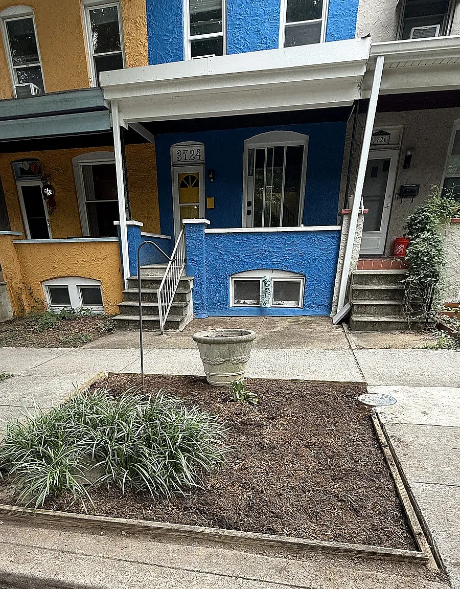 3 bed, 1300 sqft, $2,300 — Photo 1