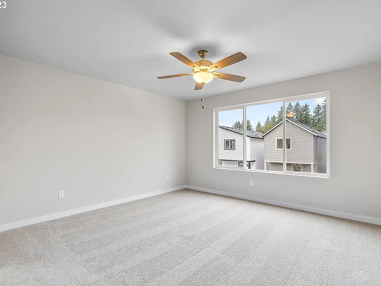 1436 N Steiwer Ln — Photo 18
