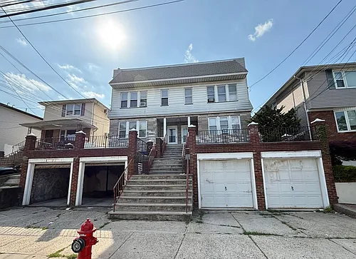 165-167 Davis Ave #3 Photo 1