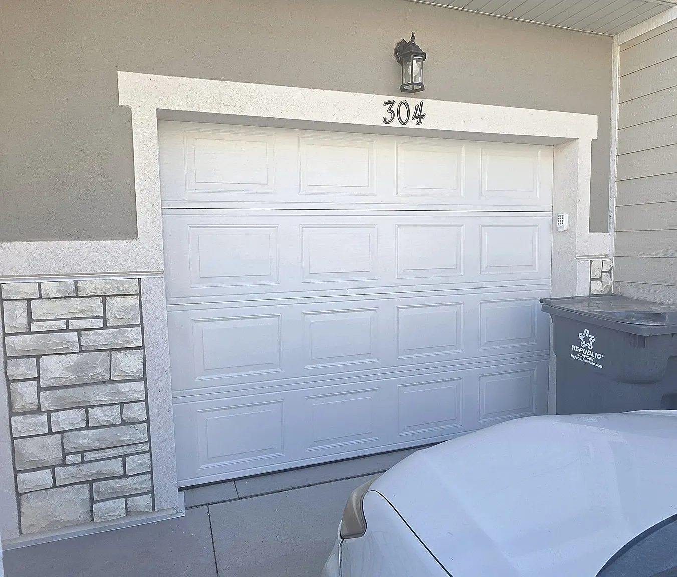 3 bed, 1272 sqft, $2,200 — Photo 3