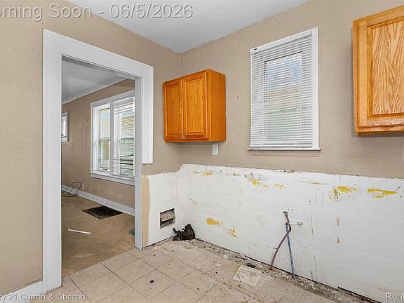 5th image of 7667 Ellsworth St
