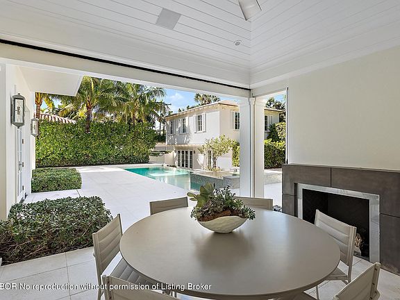 4th image of 323 Seabreeze Ave