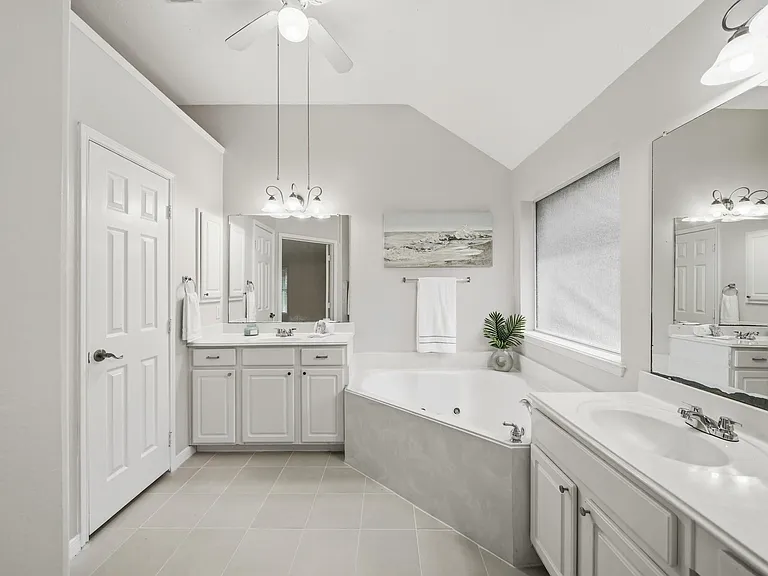 11308 Windy Dawn Dr — Photo 26