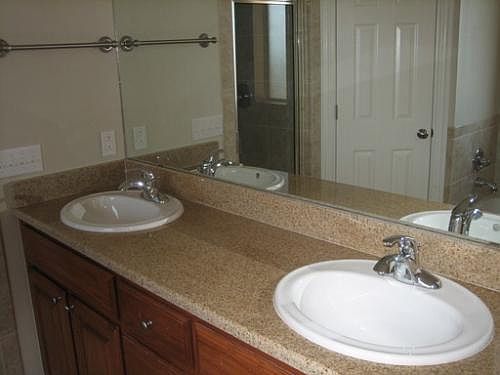 2nd image of 1128 Regency Dr