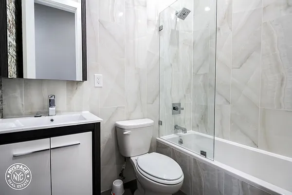 Rented by MySpaceNYC | media 6