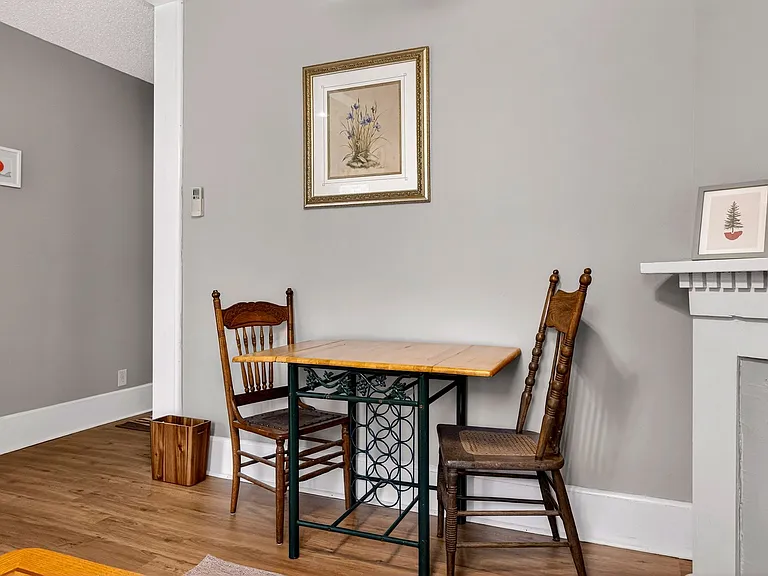 530 E Gordon Ln — Photo 10