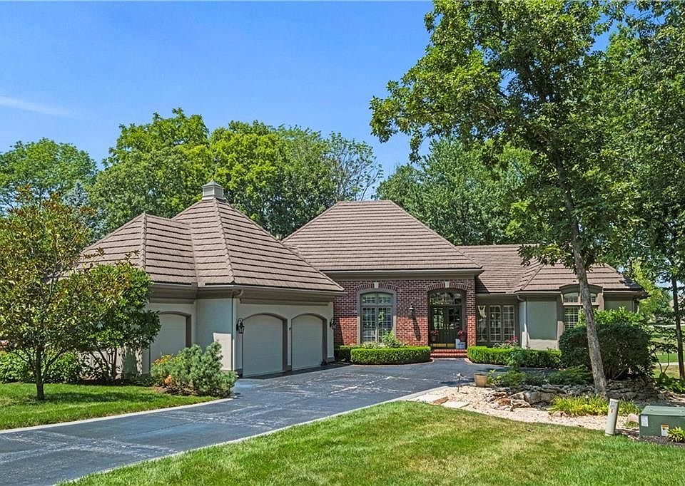 16740 S Village Dr, Village Of Loch Lloyd, MO 64012 Zillow