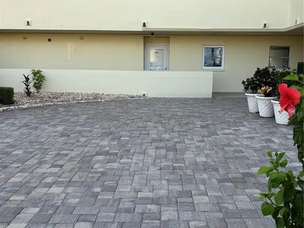 4725 Cove Cir APT 104, Saint Petersburg, FL 33708