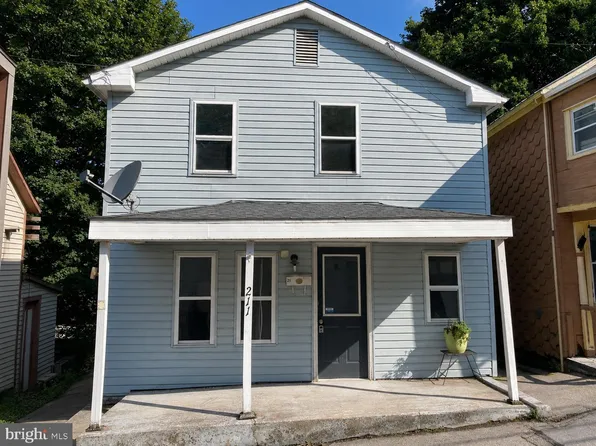 211 E Pike St, Bellefonte, PA 16823