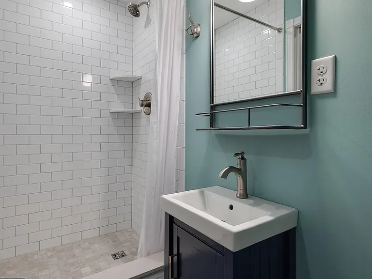 1109 E Wilt St — Photo 33