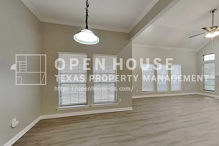 4921 Arborgate Dr — Photo 8