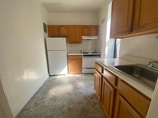 Rented by MQ Realty LLC | media 9