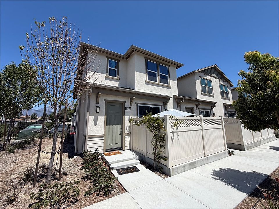 1st image of 1374 Chervil Way