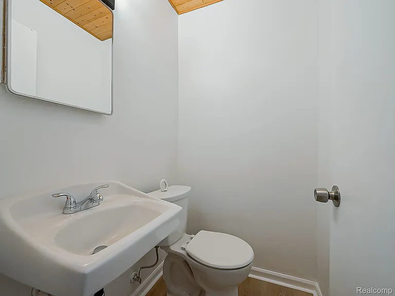 7580 Thornwood St — Photo 21