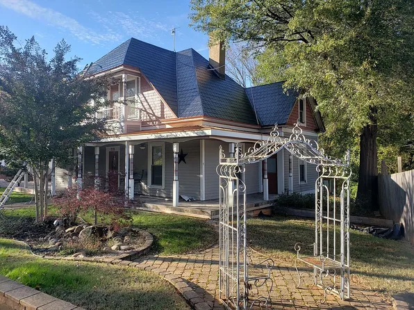 732 W Front St, Statesville, NC 28677