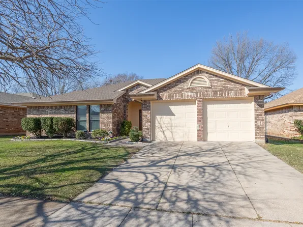 3400 Misty Valley Dr, Fort Worth, TX 76123