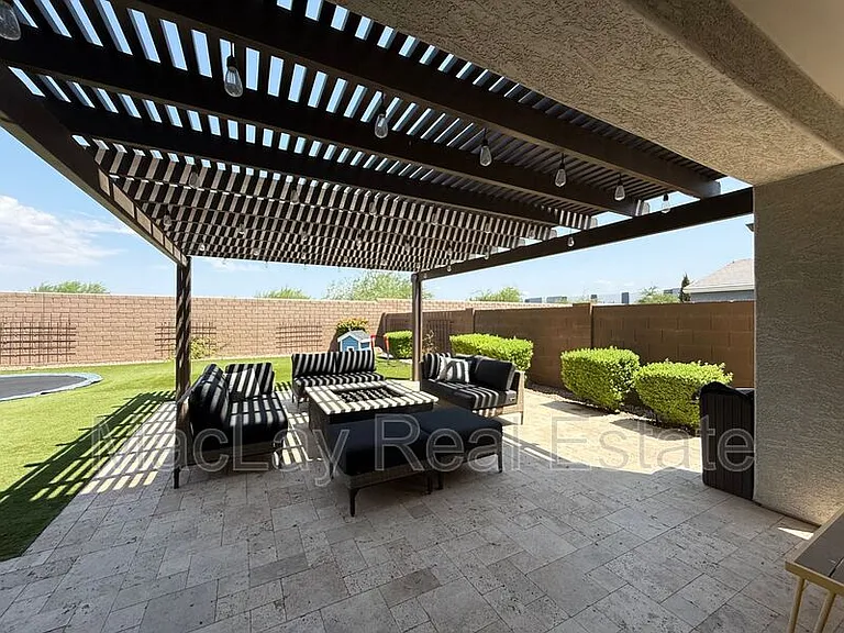 10312 E Revolution Dr — Photo 25